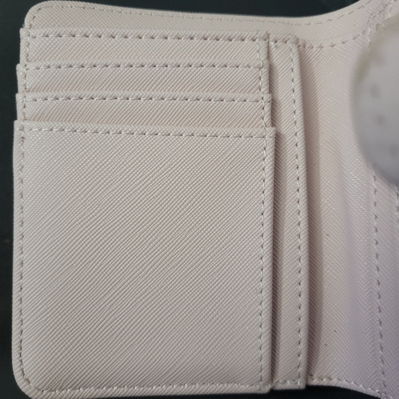 Ardene light pink wallet - Picture 5 of 11